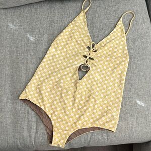 acacia || kokomo || large